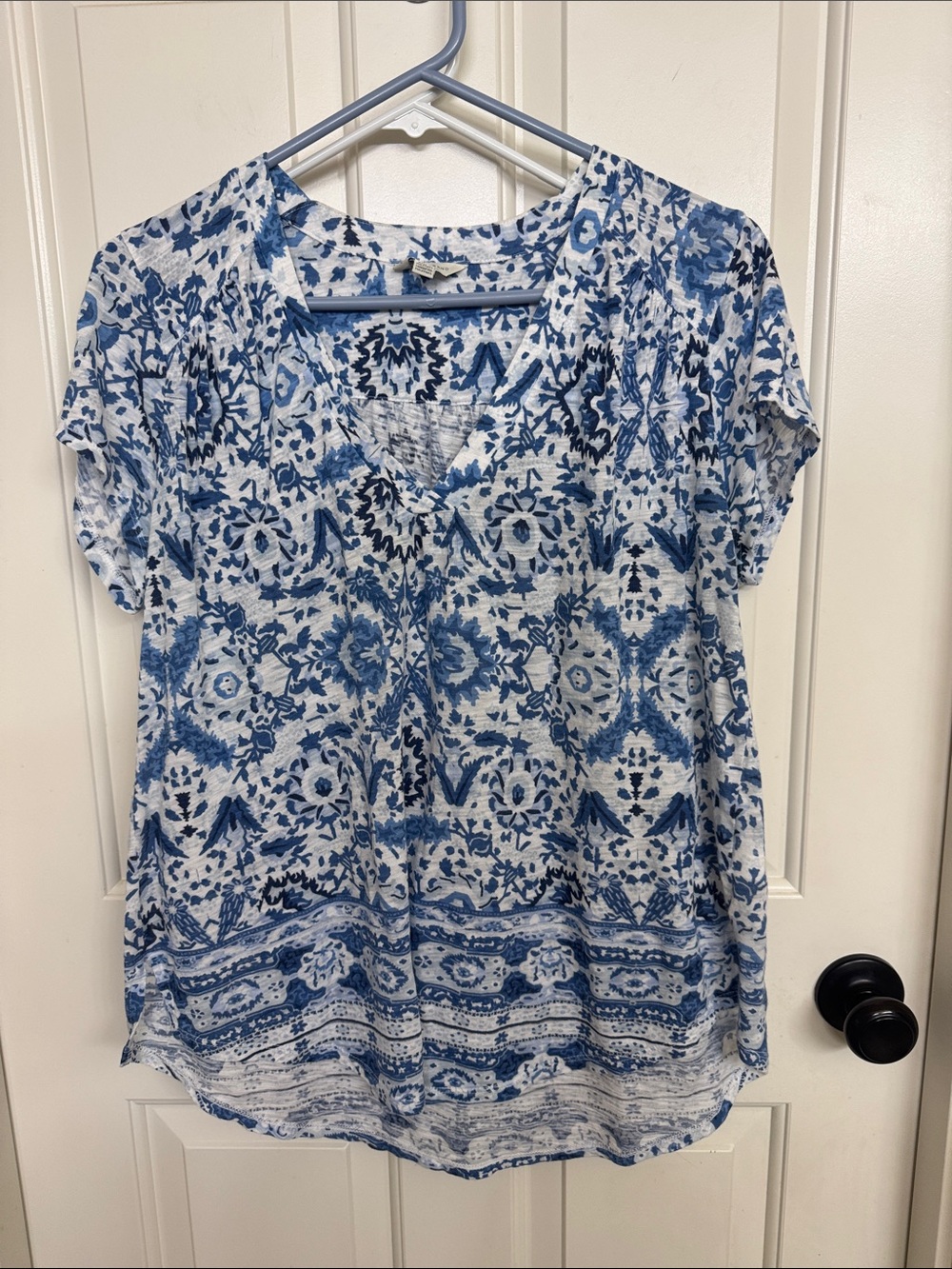 Lucky Brand Blue and White V-Neck Printed Blouse